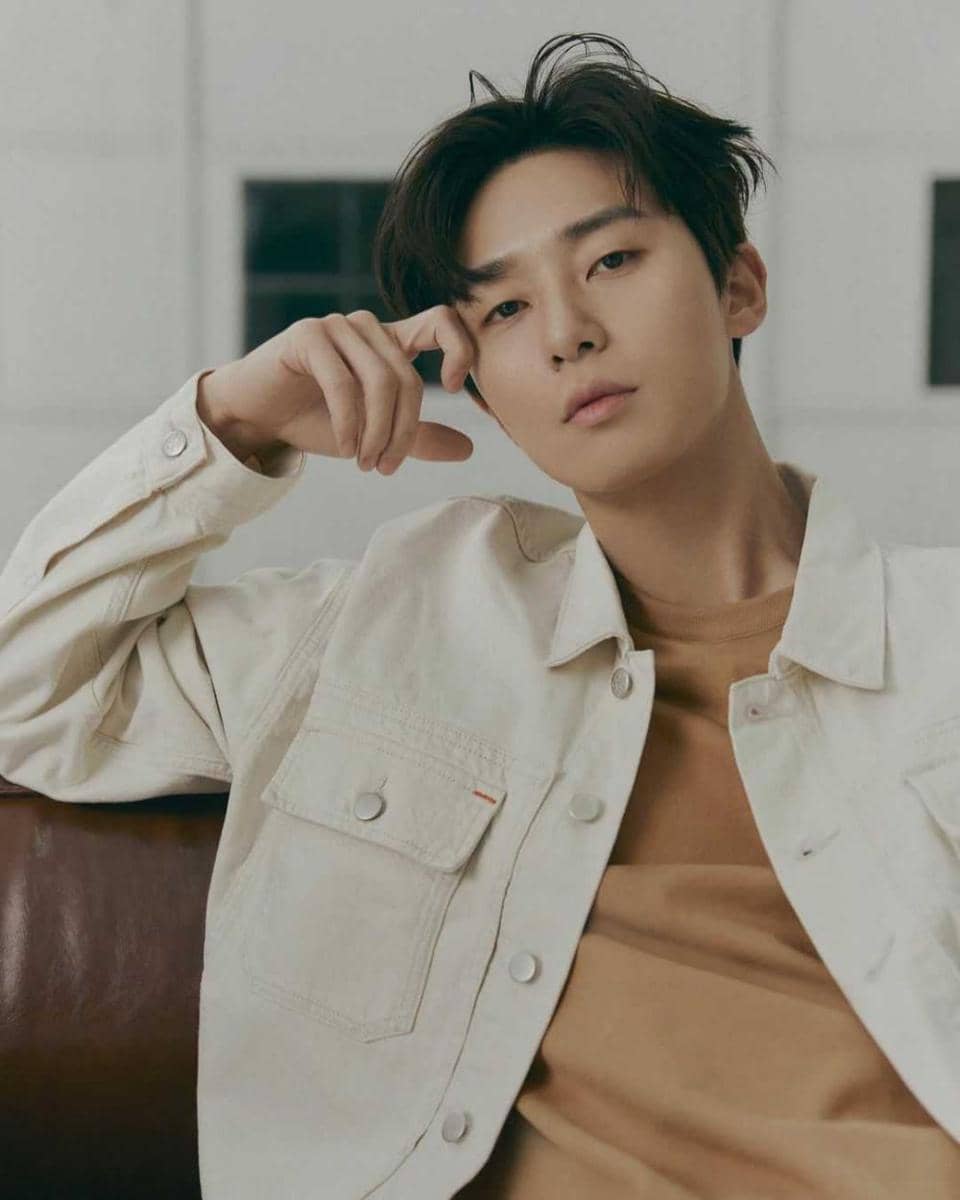 Park Seo Joon (instagram.com/dazedkorea)