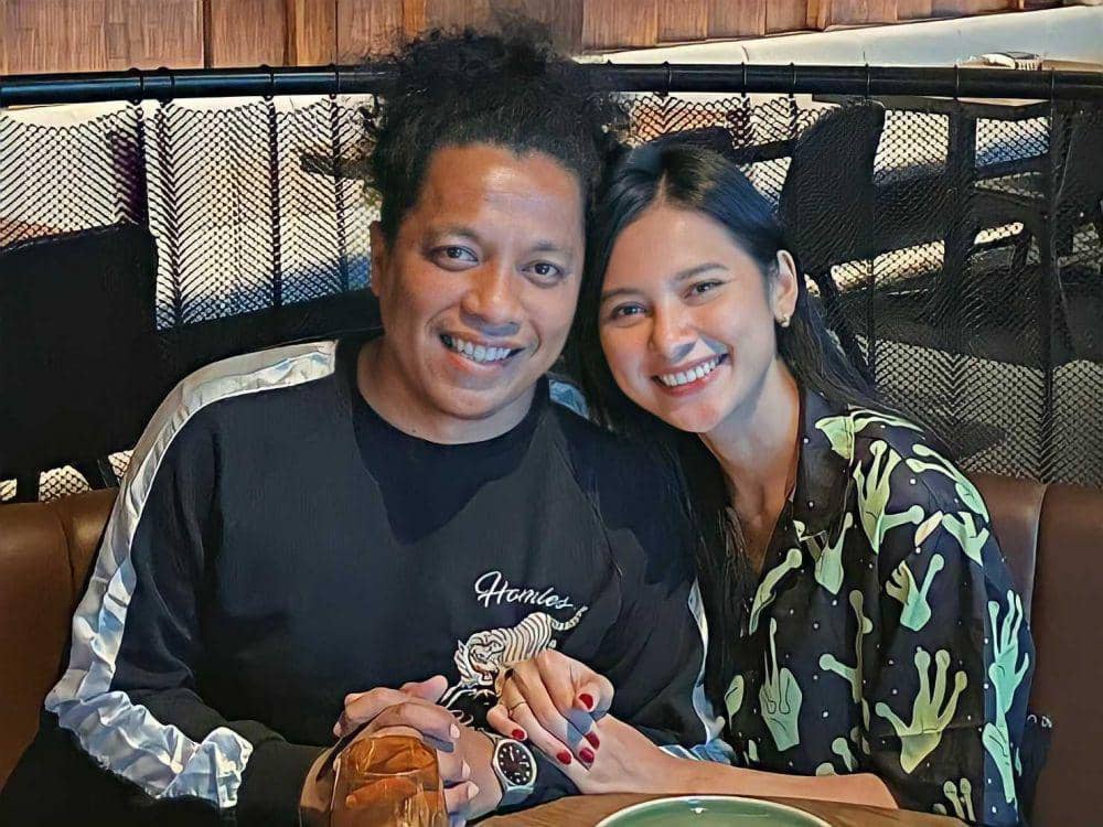 5 Bulan Menikah, 10 Potret Arie Kriting dan Indah yang Kian Romantis