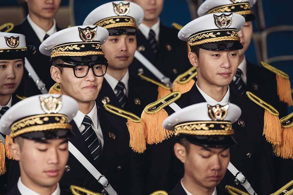 Park Seo Joon di film Midnight Runners (koreanfilm.or.kr)