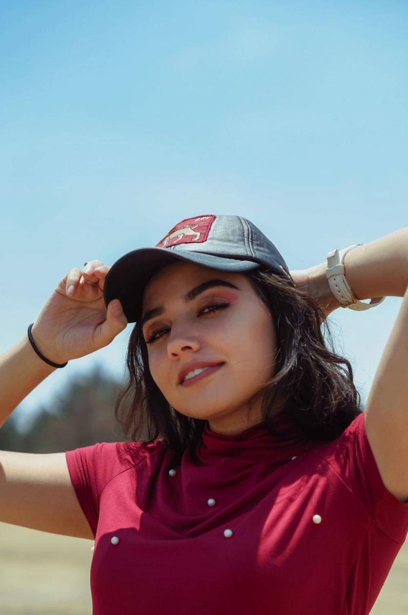 ilustrasi seorang wanita berani (pexels.com/Nuzhet Flores)