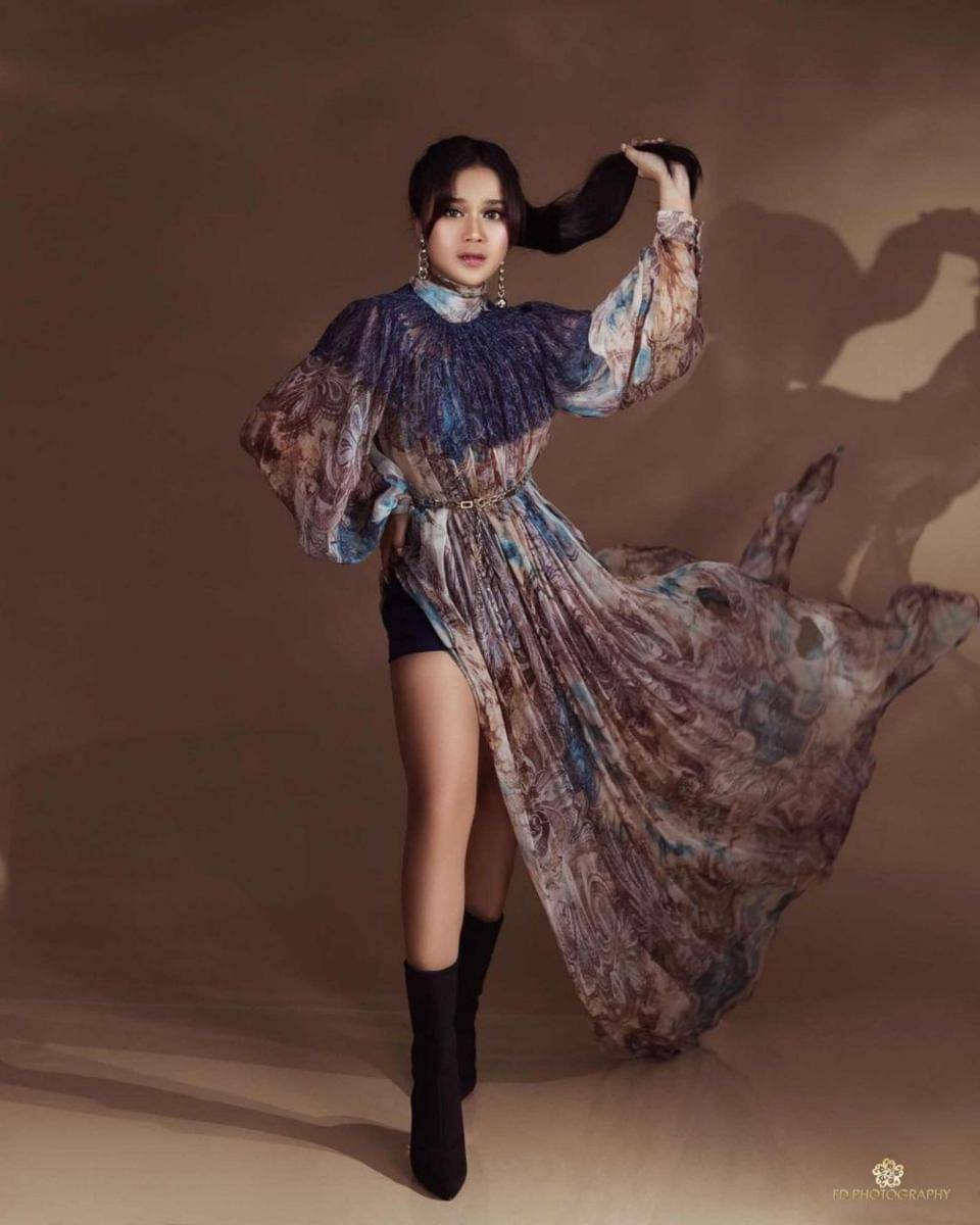 Solois wanita pemotretan bareng FD Photography (Instagram.com/fdphotography90/)