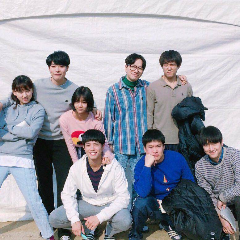 Go Kyung Pyo dan para pemeran drama Reply 1988 (instagram.com/kopular)