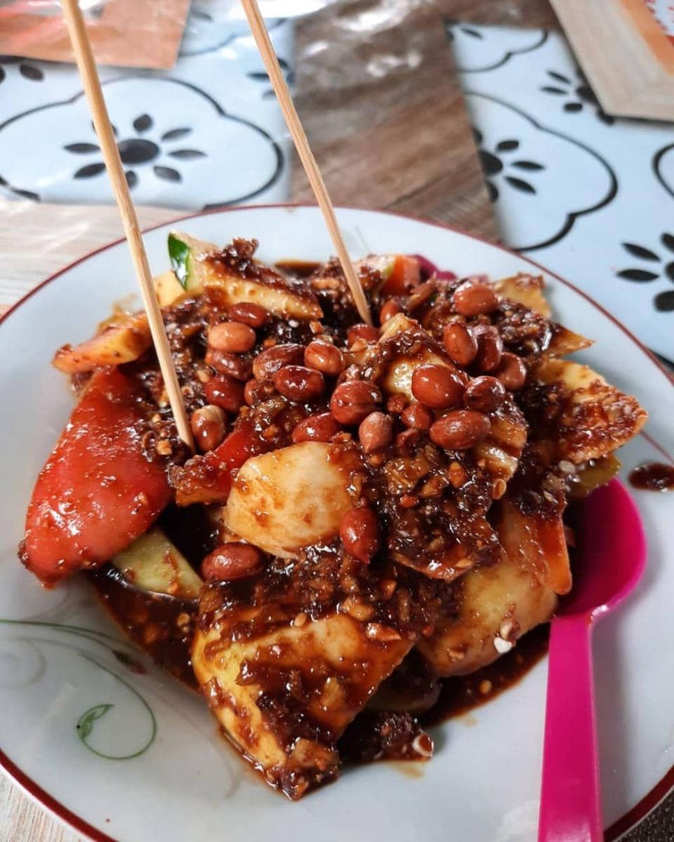 Rujak Kolam Takana Juo (instagram.com/raonjajanan)