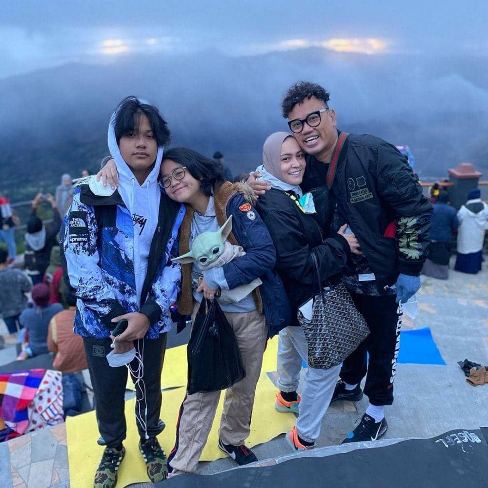 Keluarga Uya Kuya (instagram.com/astridkuya)
