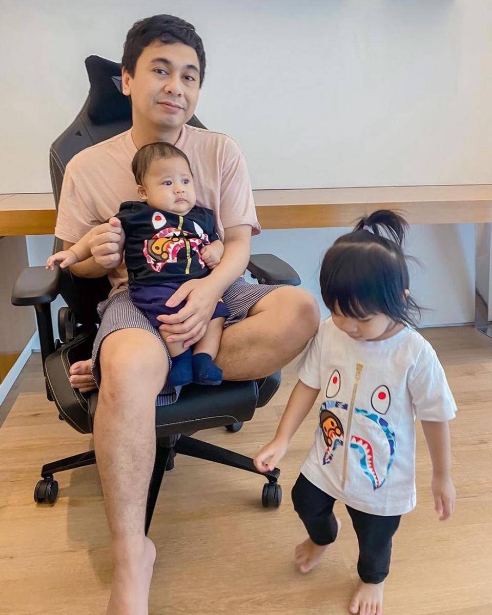 Raditya Dika bersama kedua anaknya (instagram.com/raditya_dika)