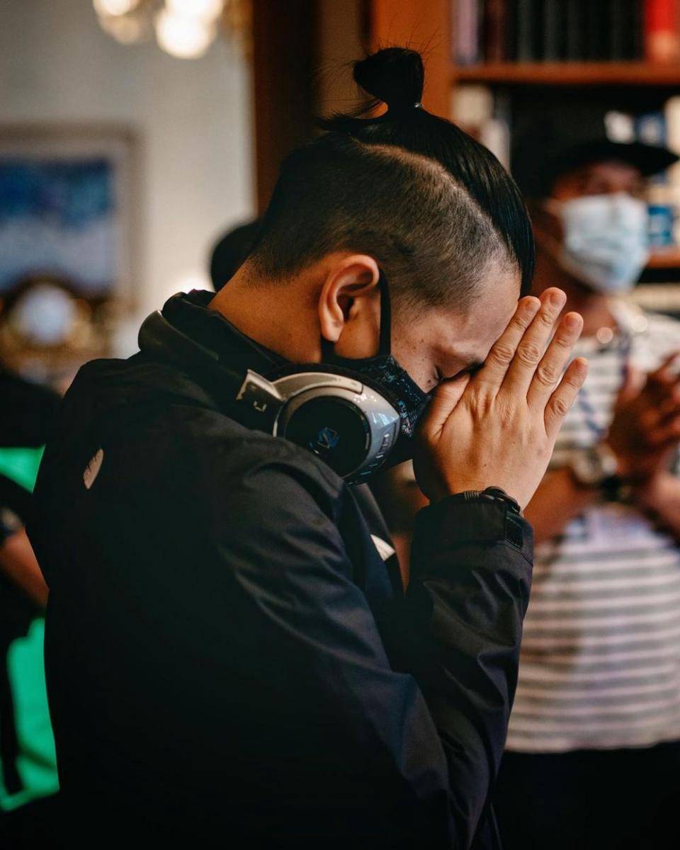 Proses syuting film Teka-Teki Tika. (instagram.com/ernestprakasa)
