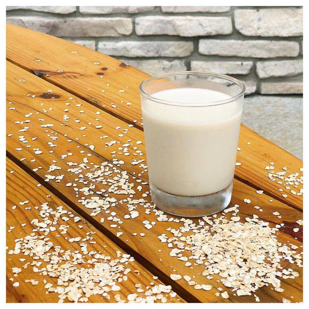Oat milk juga diperkaya vitamin B yang kaya akan manfaat (instagram.com/thecoffeepeddlar)