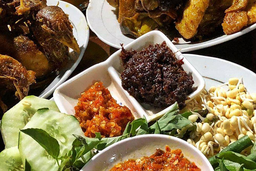 Sambal bawang dan sambal blondo (instagram.com/sanhesti)