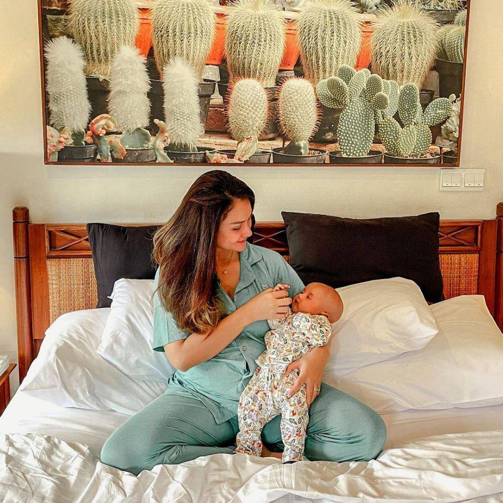 Tengku Dewi bersama anak (instagram.com/tengkudewiputri_tdp)