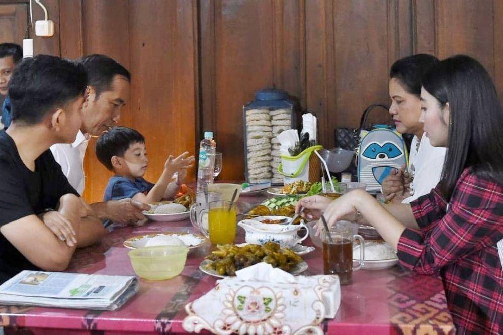 Presiden Jokowi dan keluarga (instagram.com/kantorstafpresidenri)