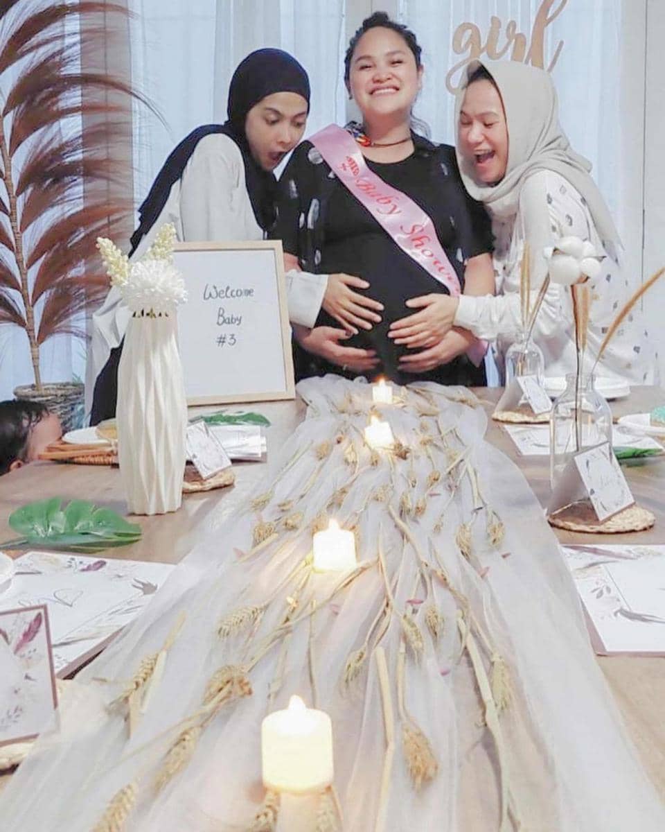 Baby shower istri Wendi Cagur (Instagram.com/revtiayunatasya/)