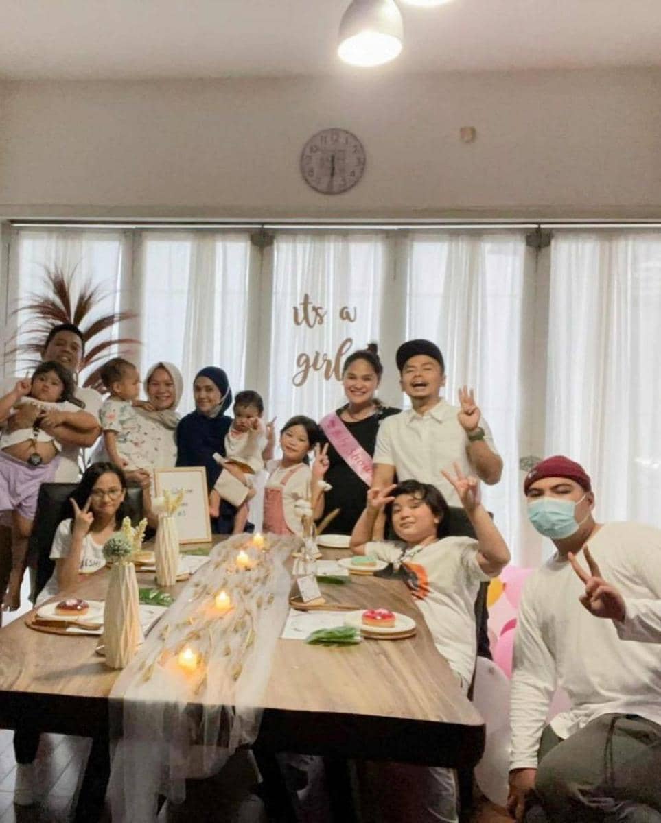 Baby shower istri Wendi Cagur (Instagram.com/revtiayunatasya/)