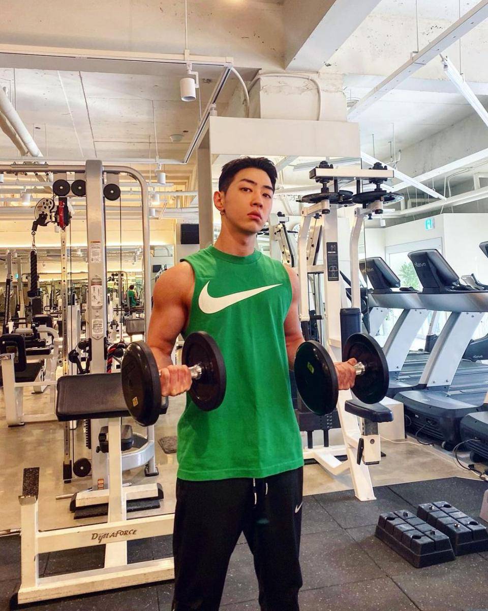 GRAY (instagram.com/callmegray)