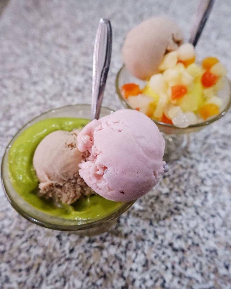 Es Krim Ria (instagram.com/indonesiansignatureculinary)