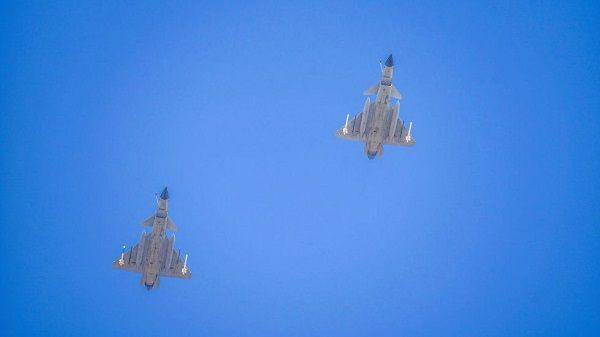 Sekitar 28 pesawat militer Tiongkok terbang di wilayah udara Taiwan pada hari Selasa, 15 Juni 2021, waktu setempat. (Twitter.com/ThielsChristian)