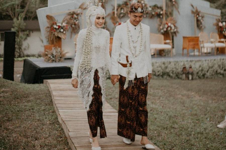 Helmi Nursifah (@longlivepict via instagram.com/helminursifah)