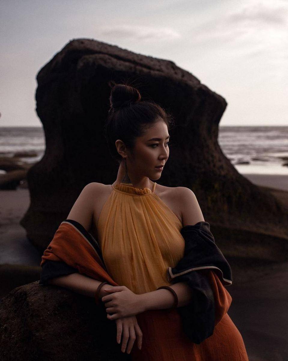 Ayu Saraswati (instagram.com/ayusarasw)