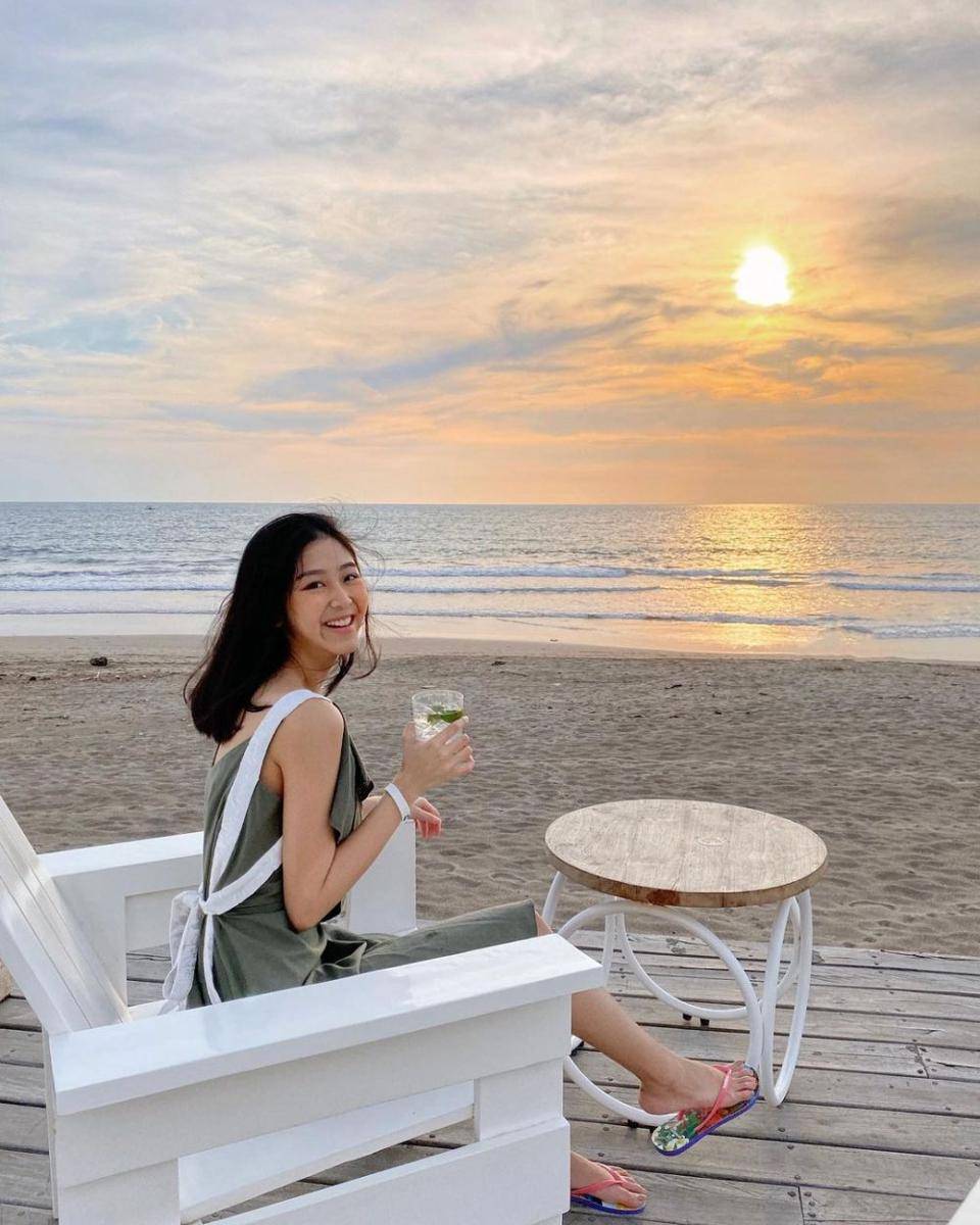 Ayu Saraswati (instagram.com/ayusarasw)