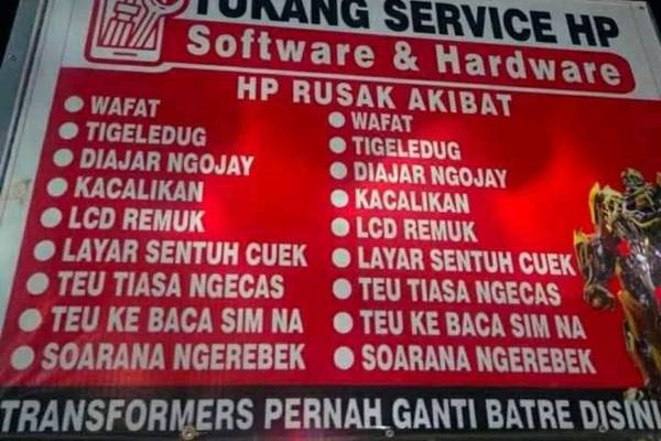spanduk tukang servis hp (twitter.com/flutulangs)