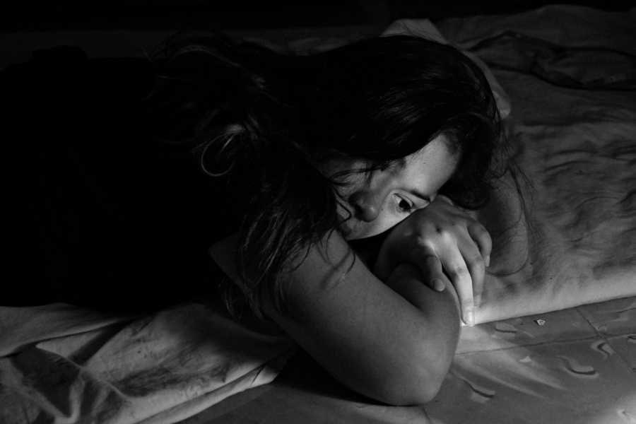 5 Cara Menenangkan Diri Ketika Sedih dan Terpuruk