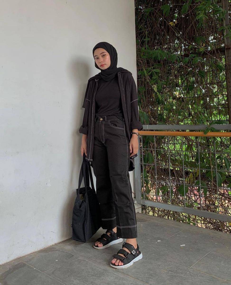 Fitri Hasiani (Instagram.com/_kakpit)
