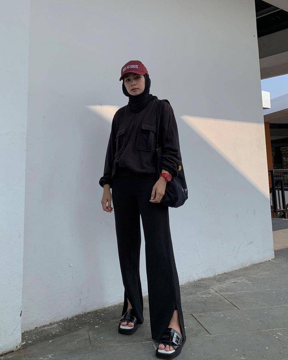 Fitri Hasiani (Instagram.com/_kakpit)