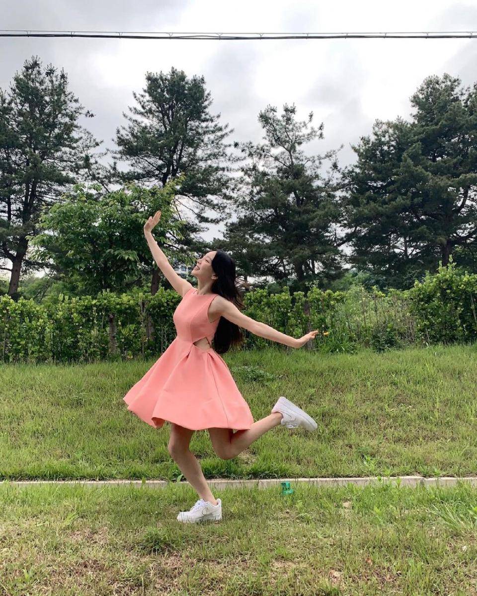 Taeyeon SNSD (instagram.com/taeyeon_ss)