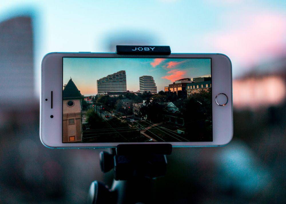 ilustrasi video (Unsplash.com/Thomas Russell)