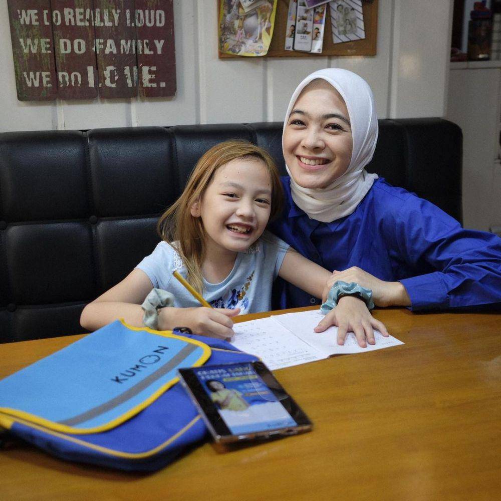 Dian Ayu Lestari dan buah hati (instagram.com/dianayulestari)