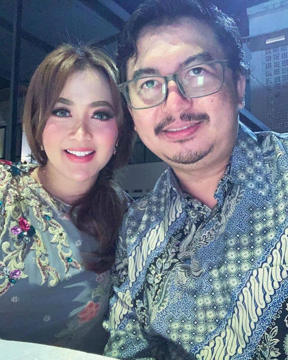 Vega Darwanti dan suami (instagram.com/vegadarwanti123)