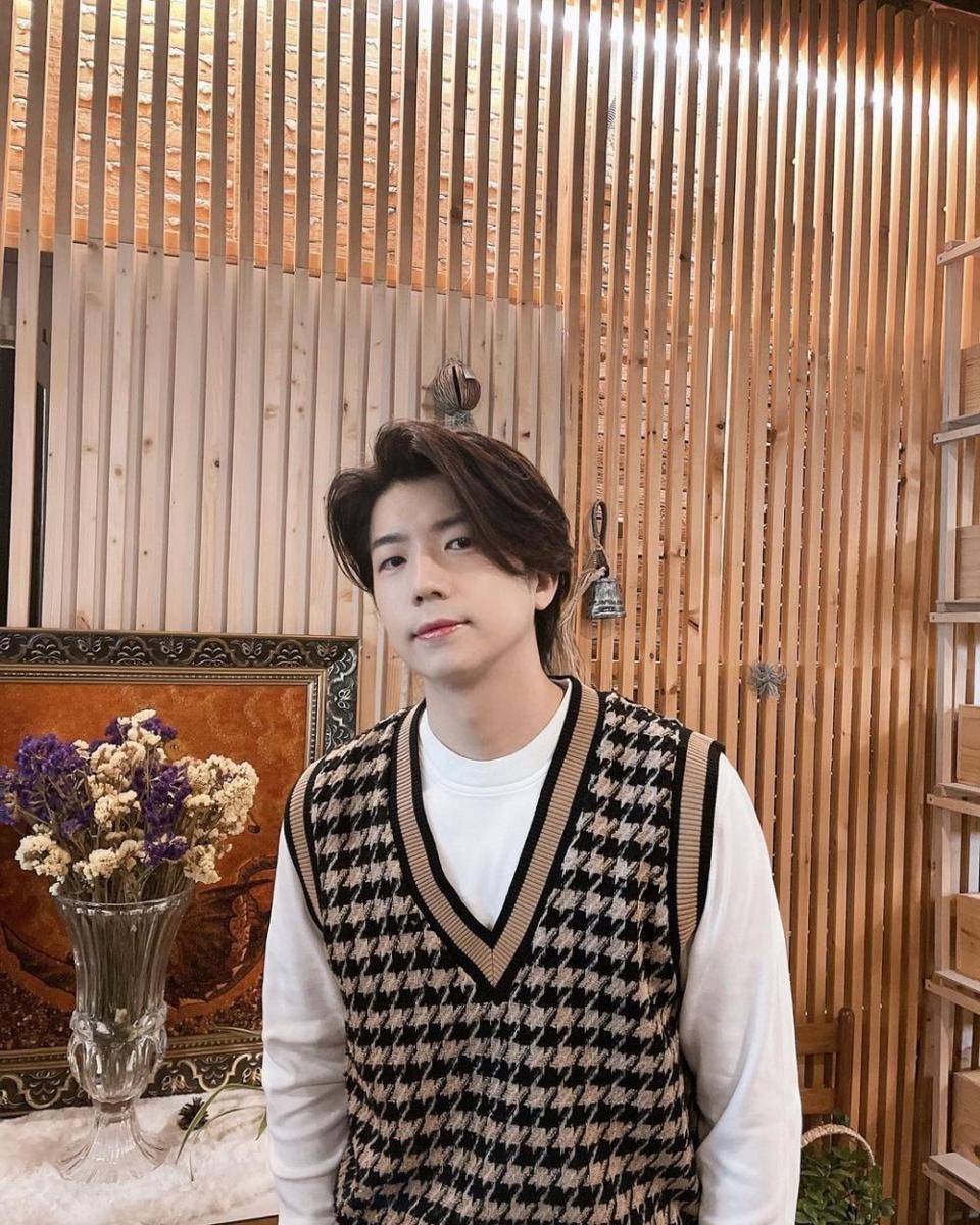 Wooyoung 2PM (instagram.com/real_2pmstagram)