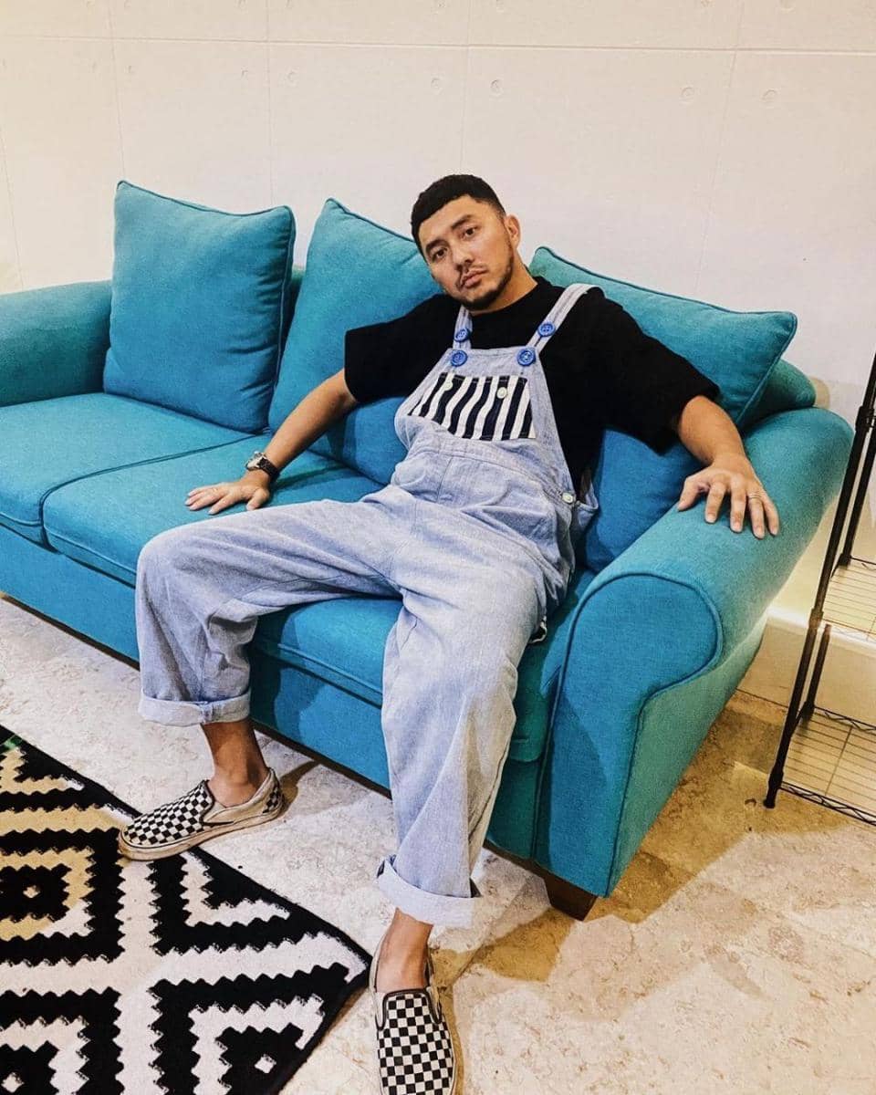 Omesh (instagram.com/omeshomesh)