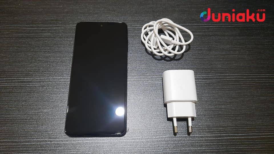 Kelengkapan Samsung Galaxy M62. duniaku.com/Adhitya Daniel