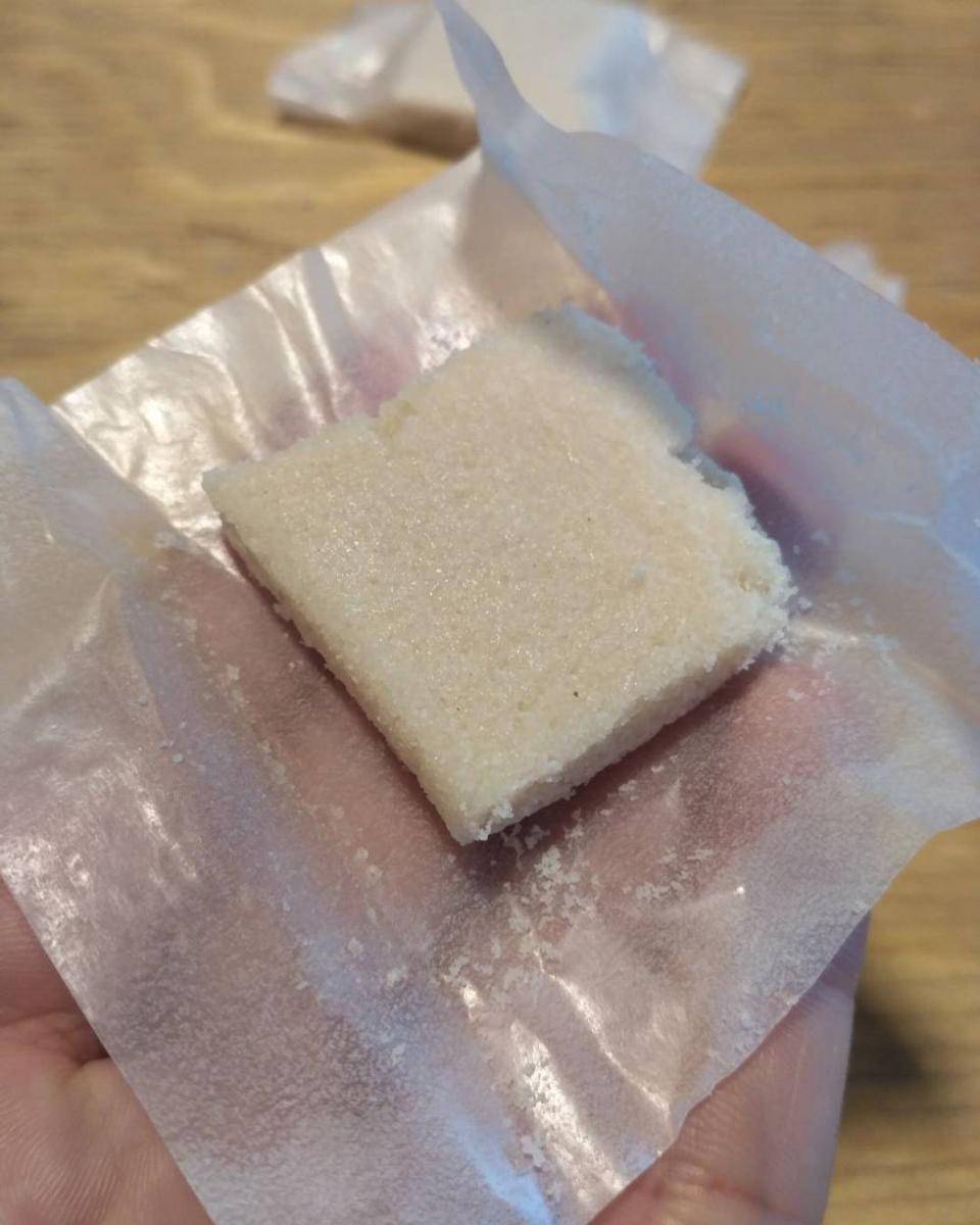 Bareh randang (instagram.com/takanakafe)
