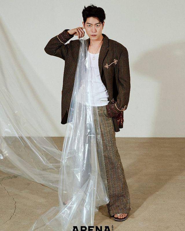 Hong Jong Hyun (instagram.com/hjonghyun)