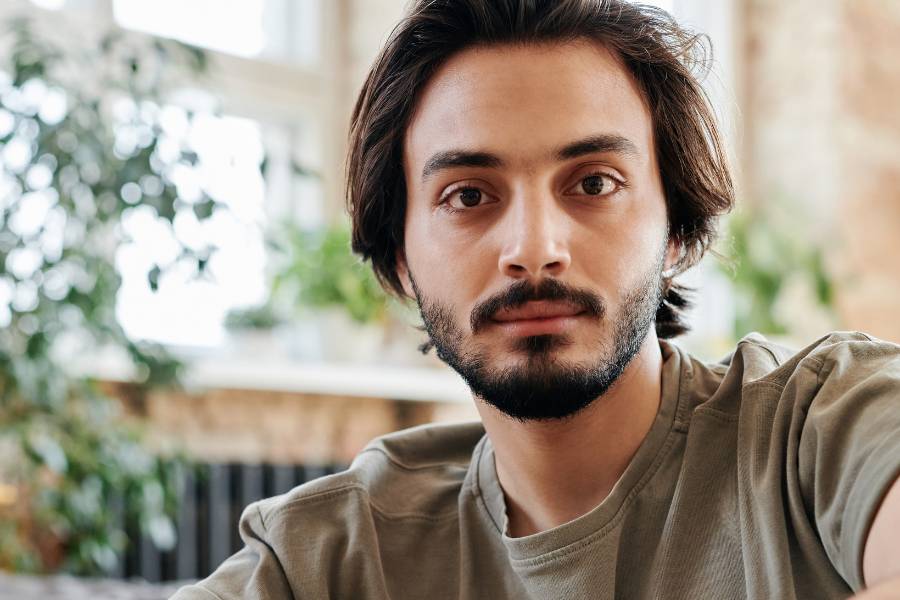 Ilustrasi wajah serius (pexels.com/@august-de-richelieu)