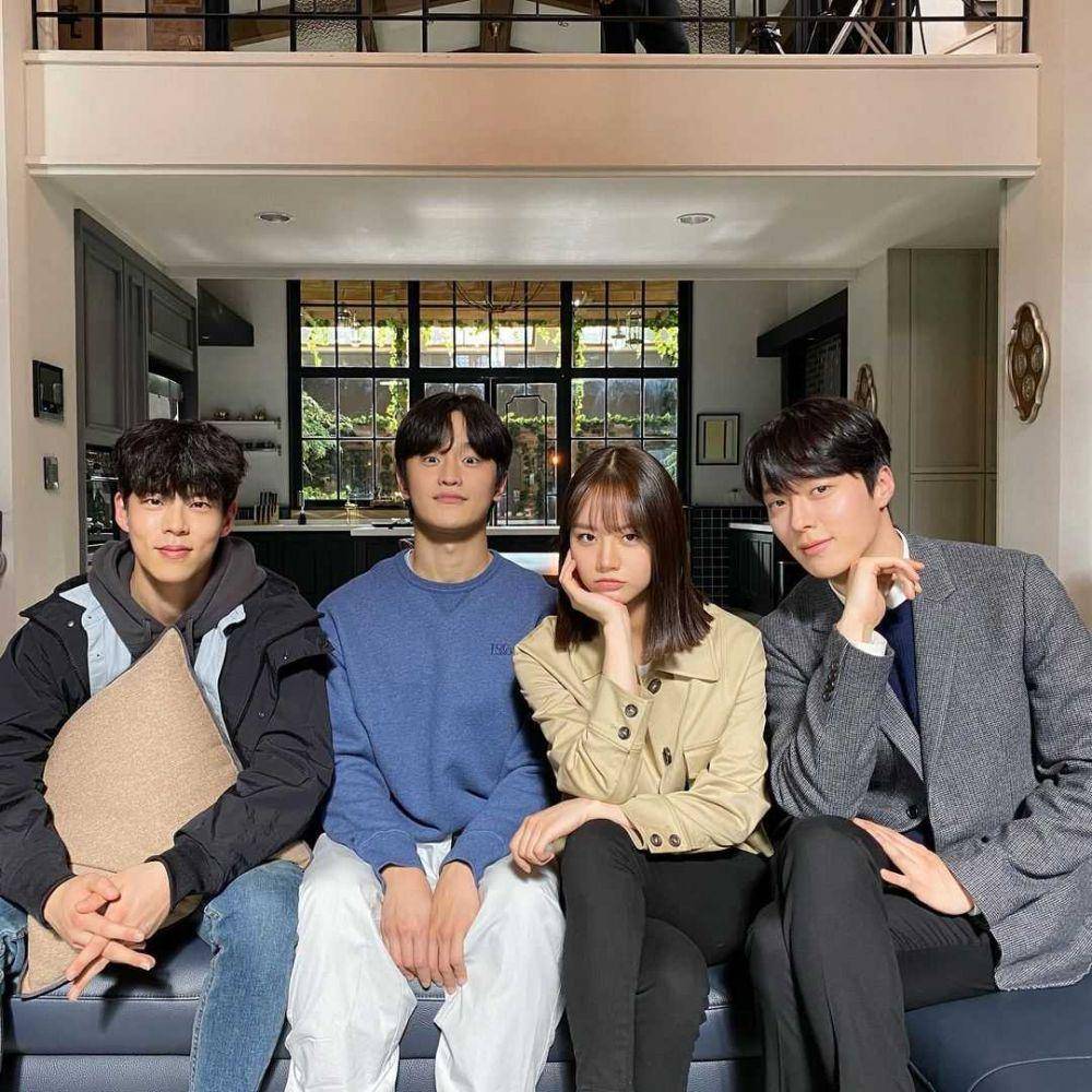 pemain My Roommate is A Gumiho (instagram.com/hyeri_0609)