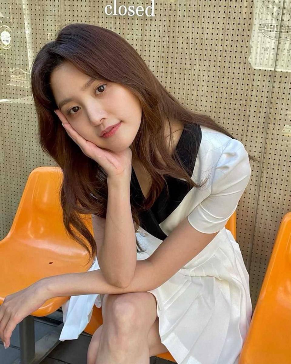 Jeonghwa EXID (instagram.com/jeonghwa_0508)