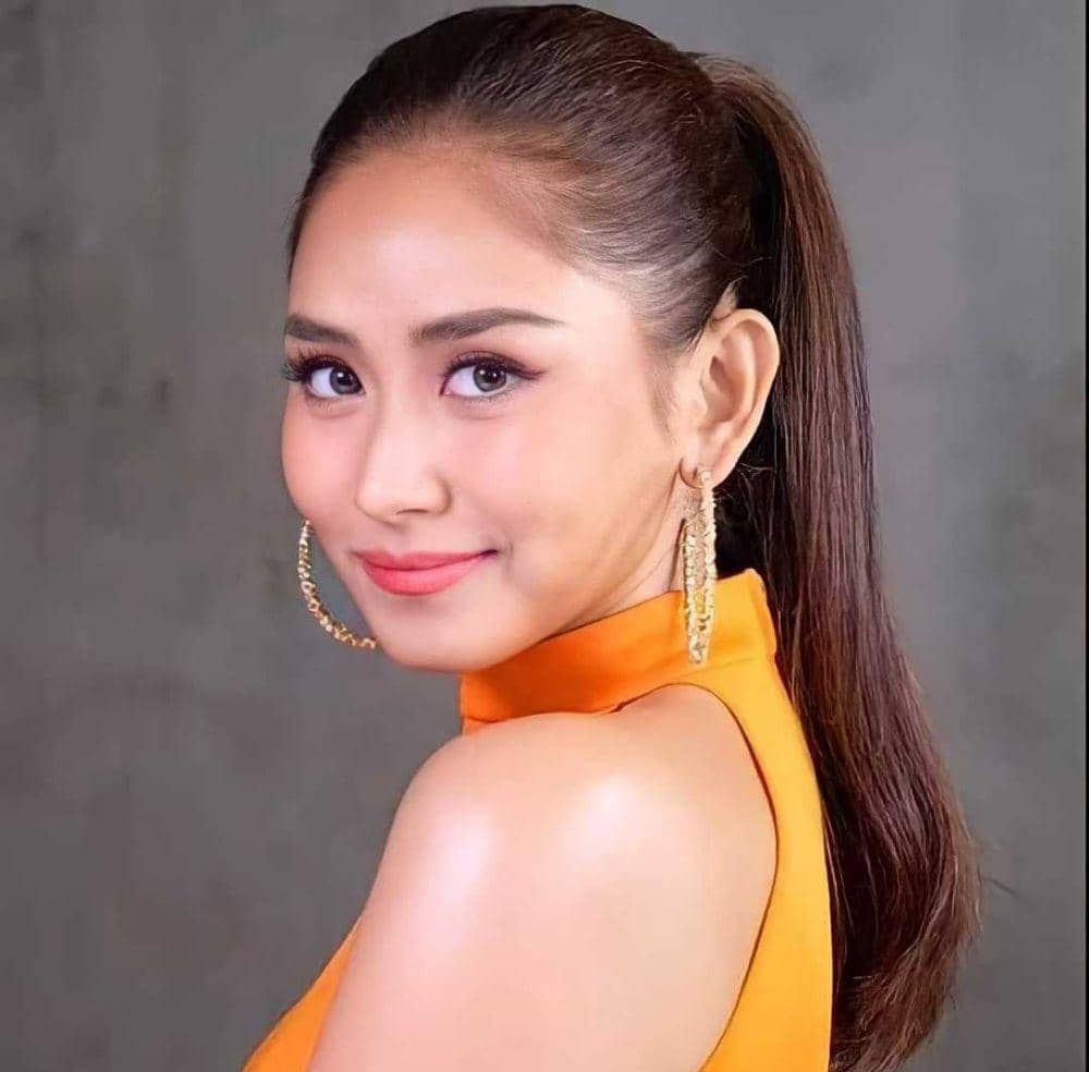 Sarah Geronimo (instagram.com/popsterteacher)