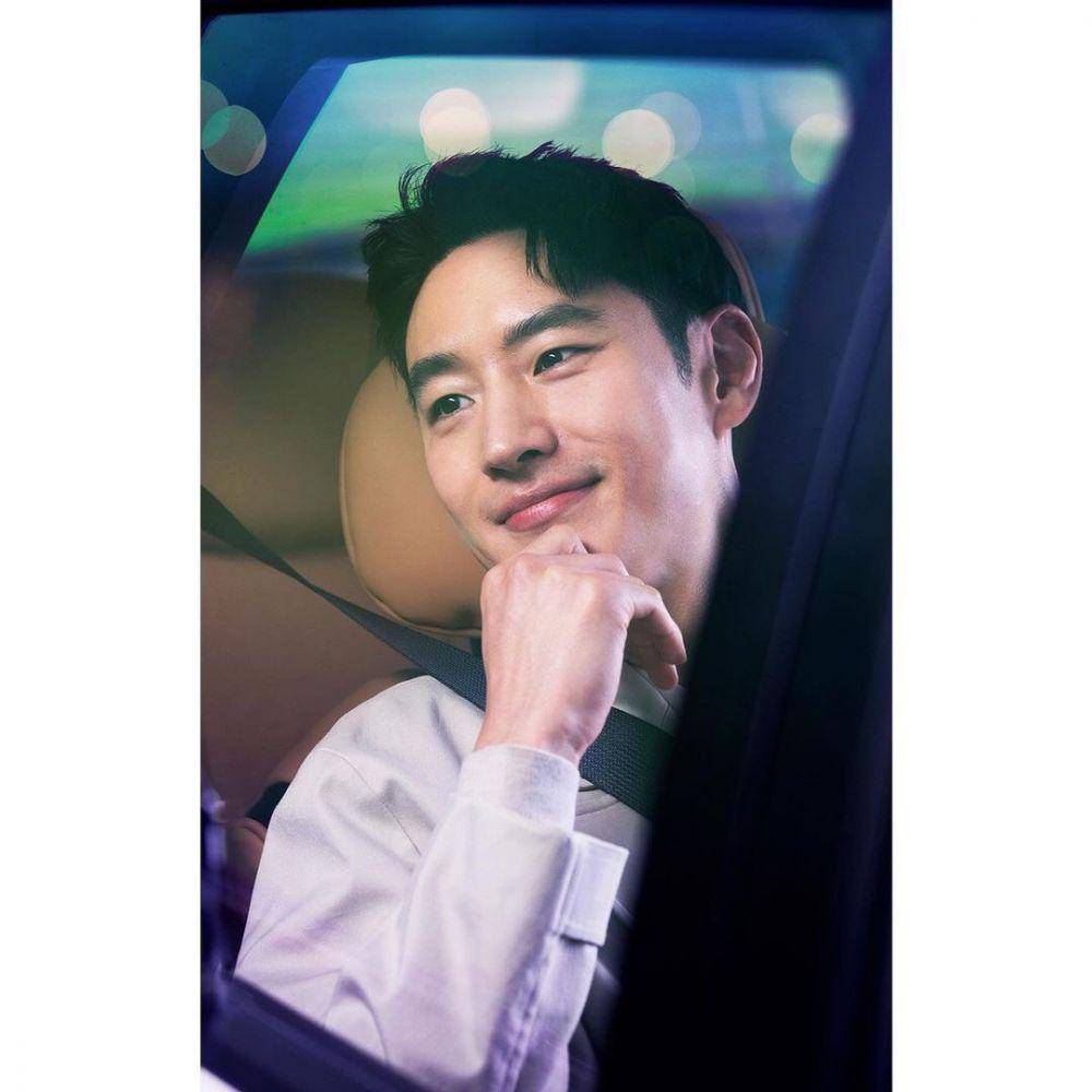 Lee Je Hoon (instagram.com/leejehoon_official)