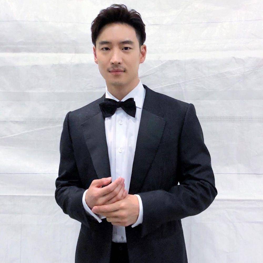 Lee Je Hoon (instagram.com/leejehoon_official)