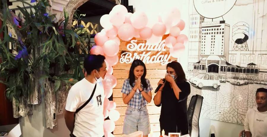 Perayaan ulang tahun Sarah Menzel (youtube.com/thehermansyaha6)