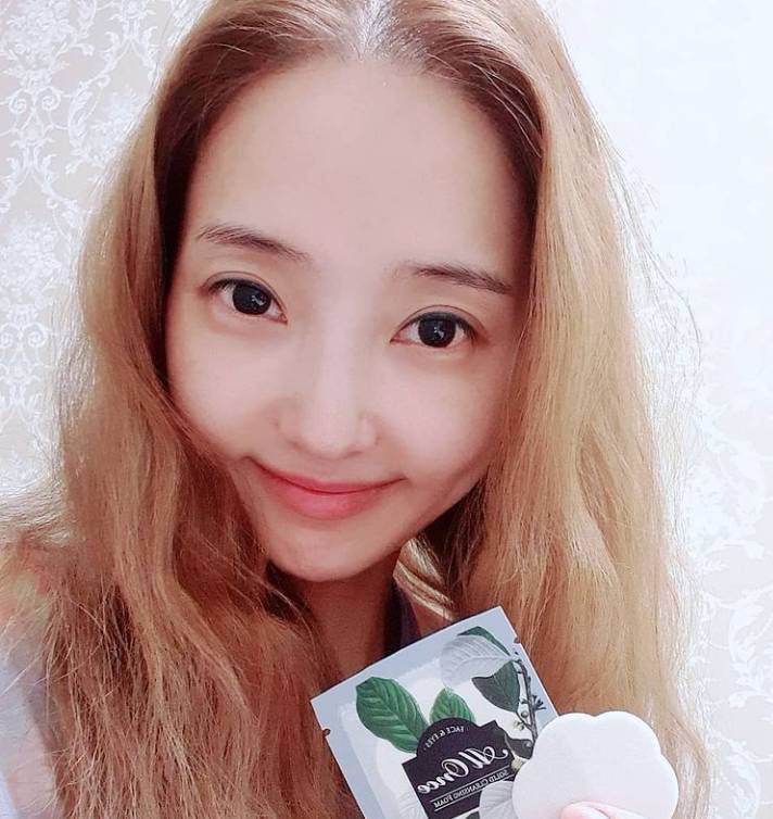Han Chae Young (instagram.com/han_chae_young_)