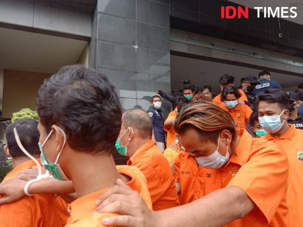 24 preman Pelabuhan Tanjung Priok diamankan Polda Metro Jaya. (IDN Times/Irfan Fathurohman)