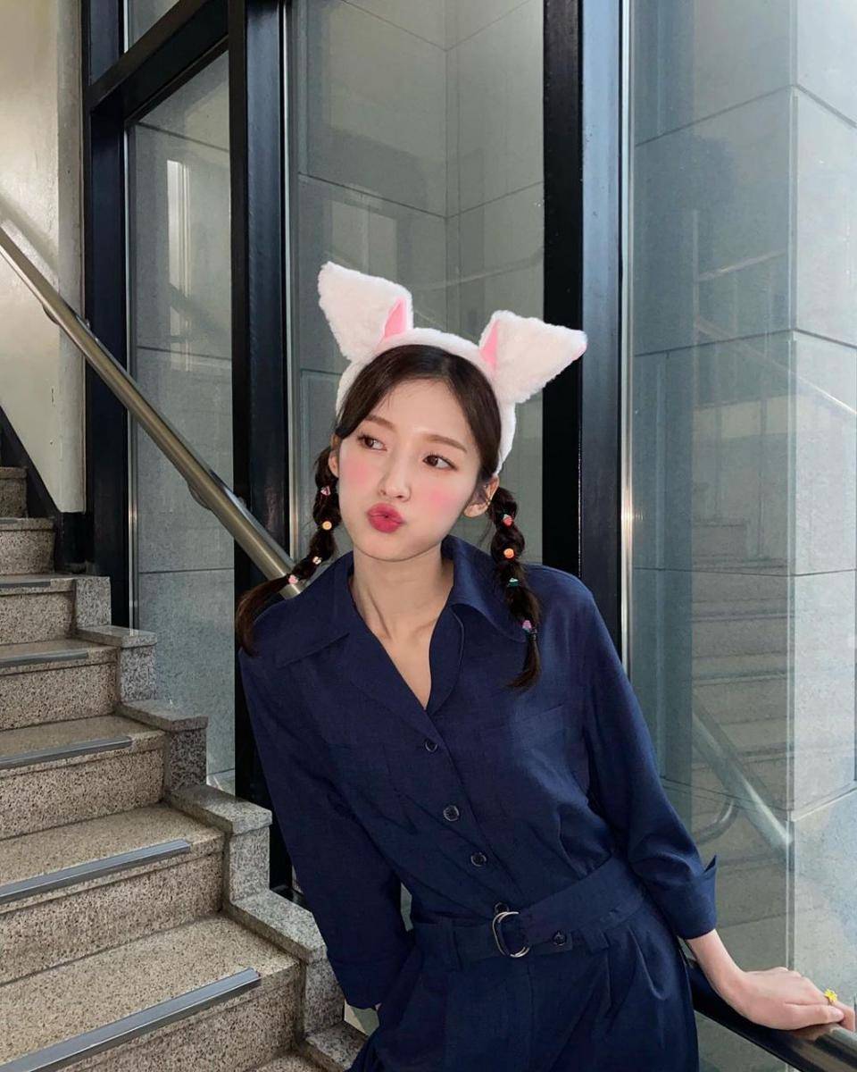 Arin OH MY GIRL (instagram.com/ye._.vely618)