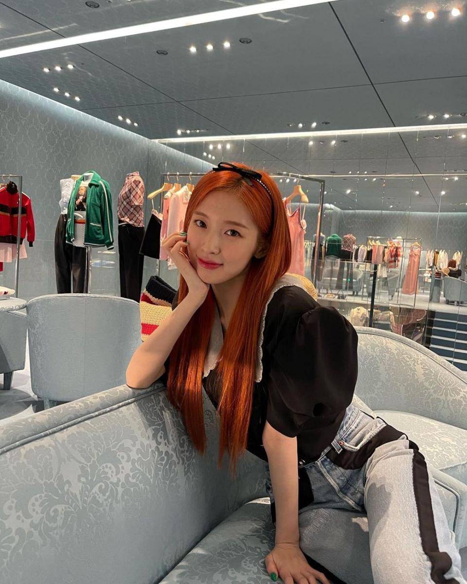 Arin OH MY GIRL (instagram.com/ye._.vely618)
