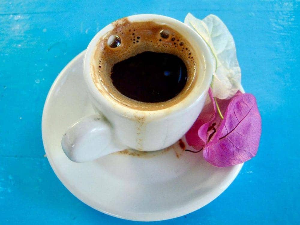kopi Yunani (Instagram.com/travelstoriesofalexandra)