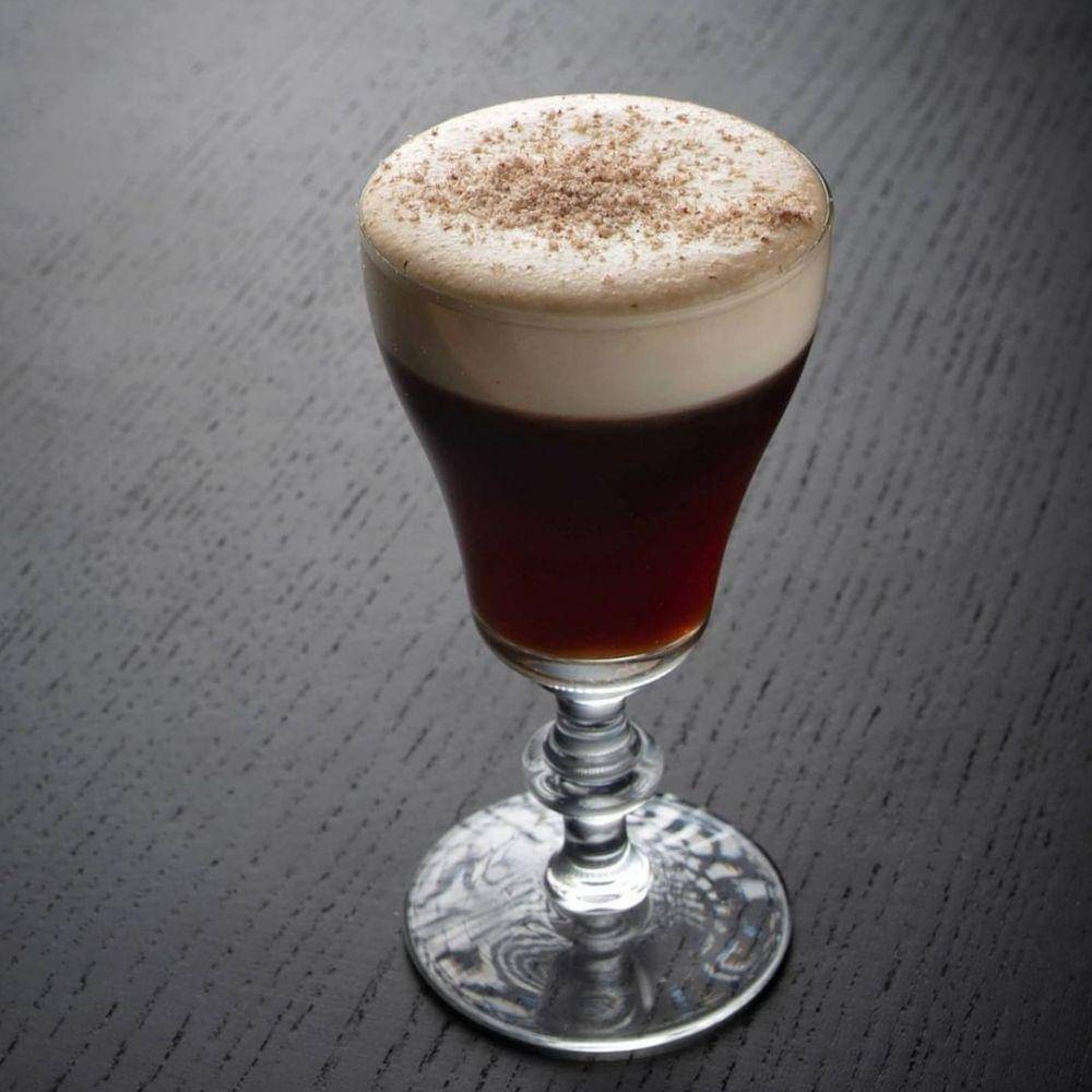 kopi Irlandia (Instagram.com/slowmixology)