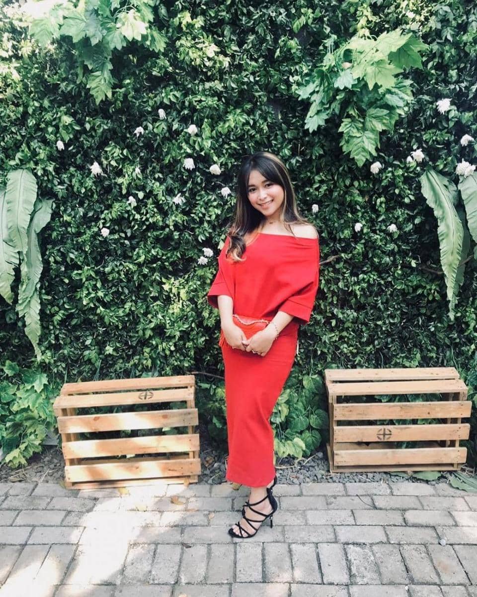 Busana kondangan keluarga Ayu Ting Ting (.instagram.com/syifaasyifaaa/)