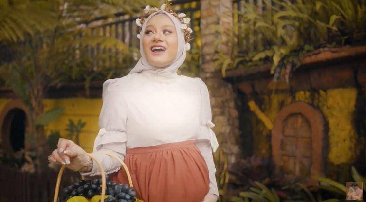 maternity Dinda Hauw (Youtube.com/Rein TV)
